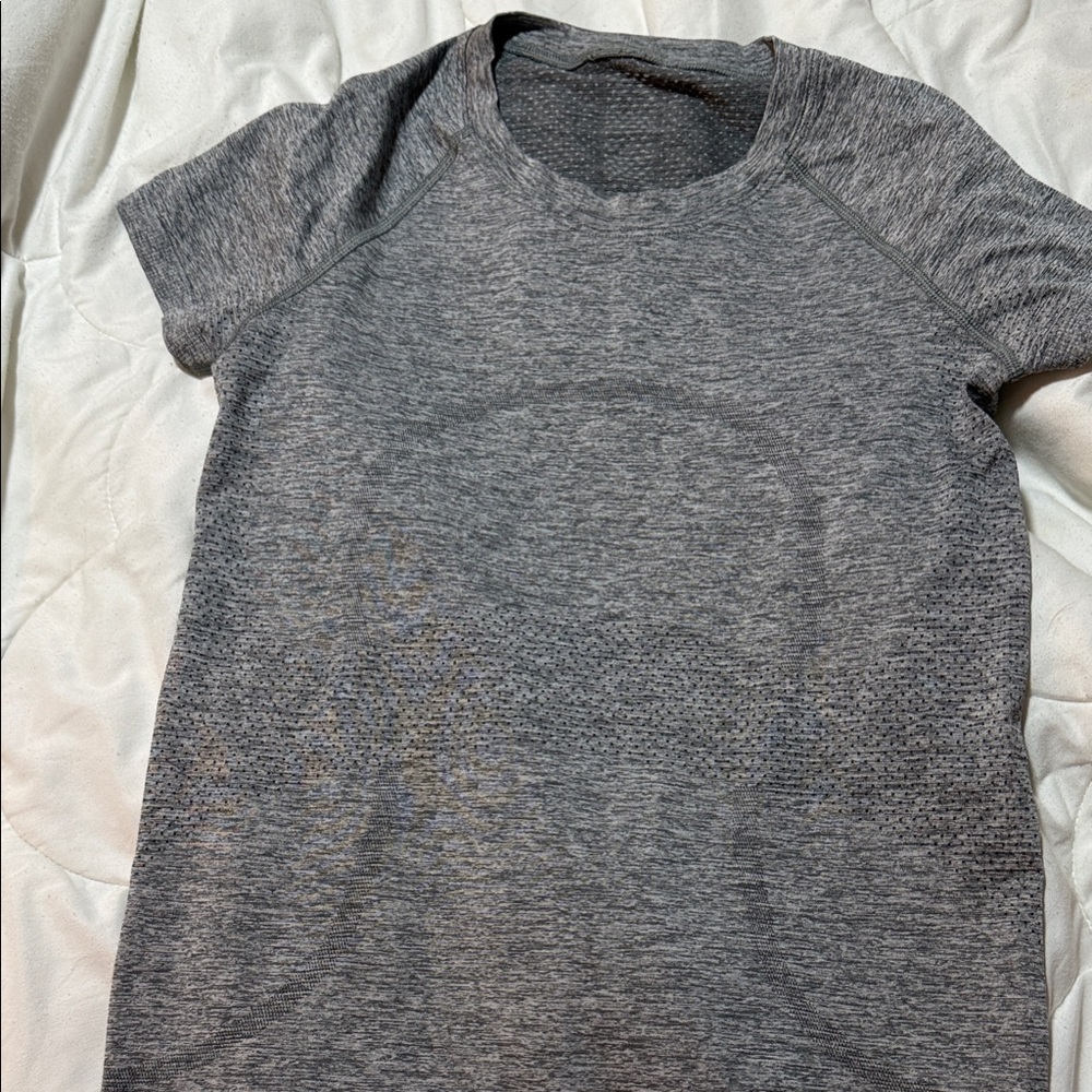 lululemon athletica Heathered Charcoal Short Sleeve Tee